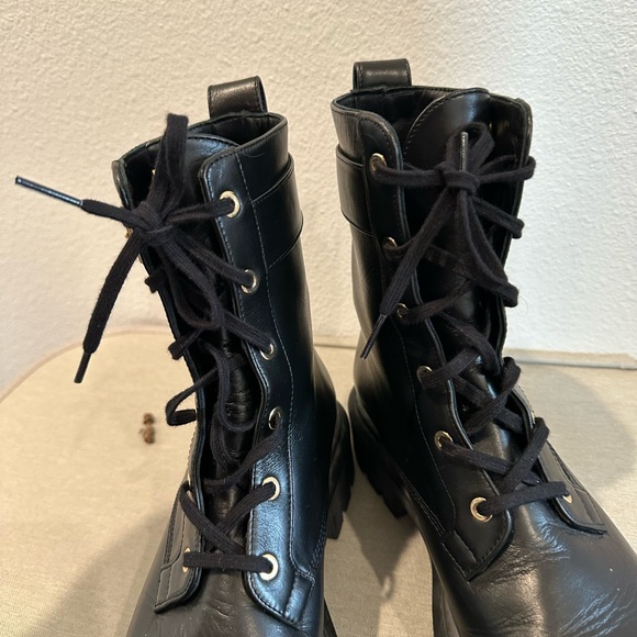 $675 Stuart Weitzman Women's Ultra Lug Sole Buckle Combat Boots size 7 black - Picture 5 of 9